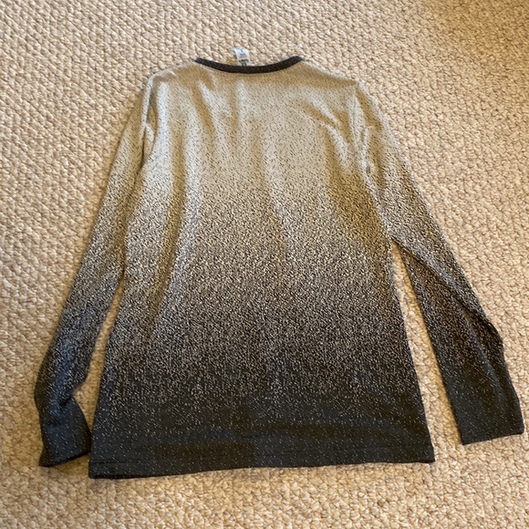 Mono B pullover - Picture 3 of 5